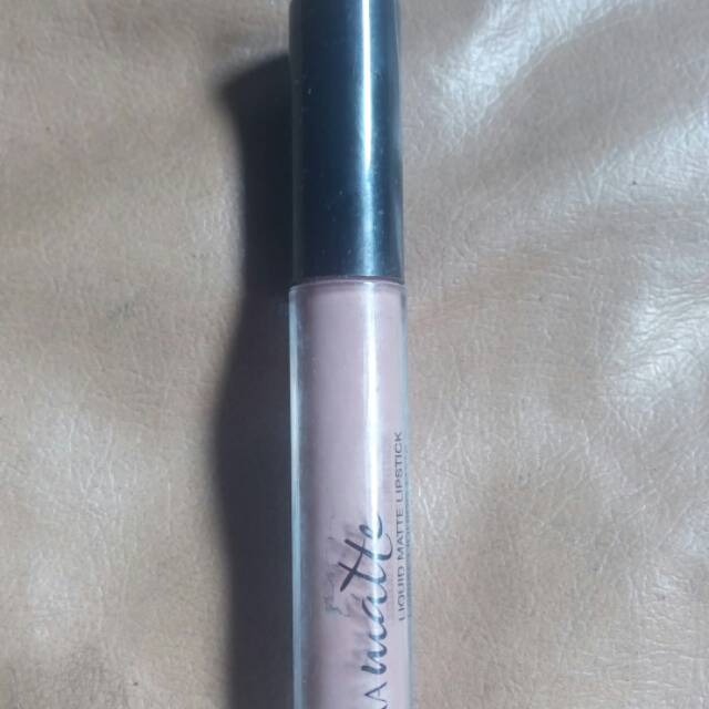 Lipstik matte jafra soft kiss