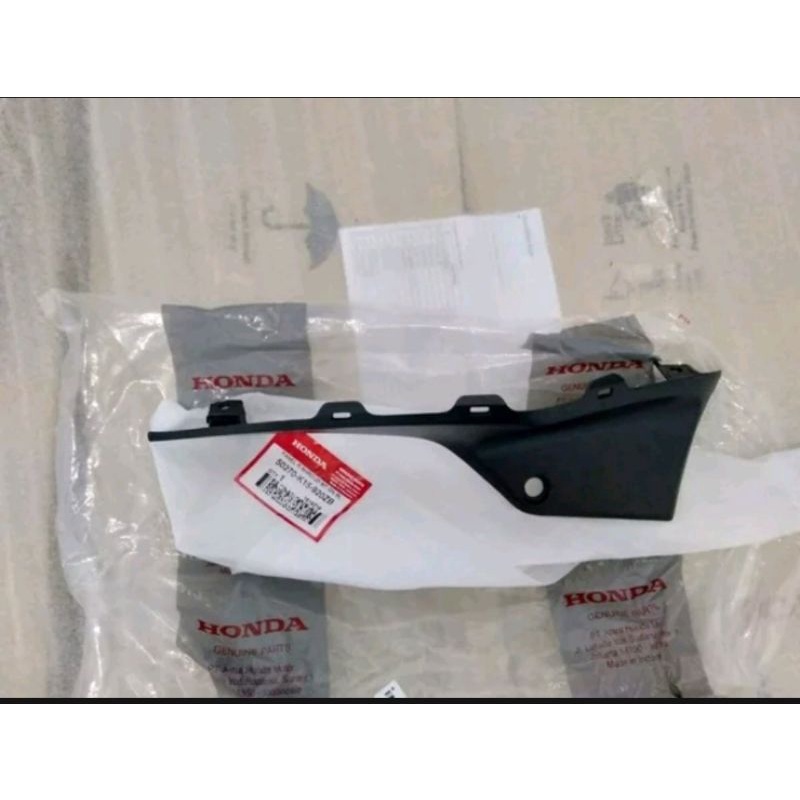 Cover Sambungan Kecil Sayap Kanan Hitam Doff Panel R Shroud 50270-K15-920ZB Cb150R Led 2016-2018
