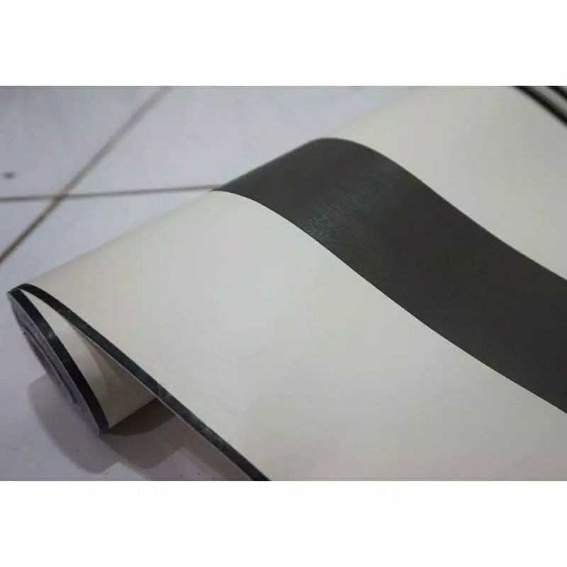 Wallpaper Dinding Motif Garis Hitam Putih Ukuran Panjang 10Meter x Lebar 45cm