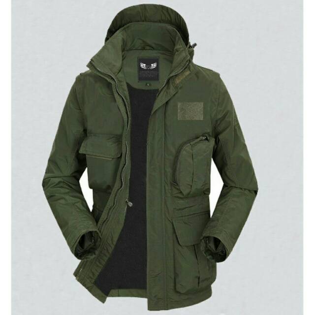 Jaket Emporer Cream Polos . Lengan Bisa Lepas Pasang.  Tersedia All CLub. Jaket Bola. Jaket terlaris