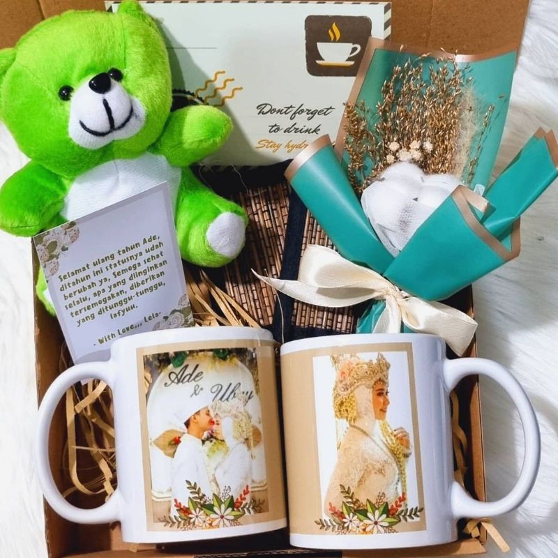 

Hampers Mug Wedding/Kado Wedding/Hadiah Lamaran