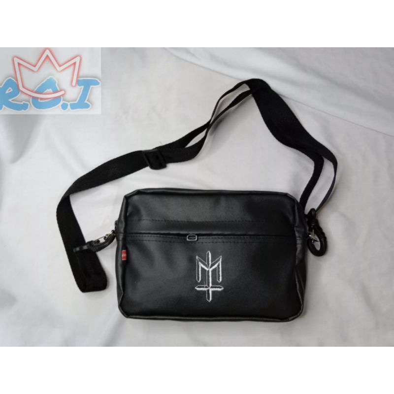 TAS SLEMPANG WATERPROOF MATERNAL DISASTER // SLING BAG MATERNAL HITAM