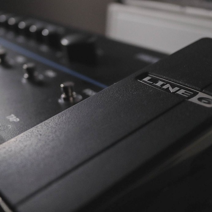 Efek Gitar Line 6 Firehawk FX Multieffect