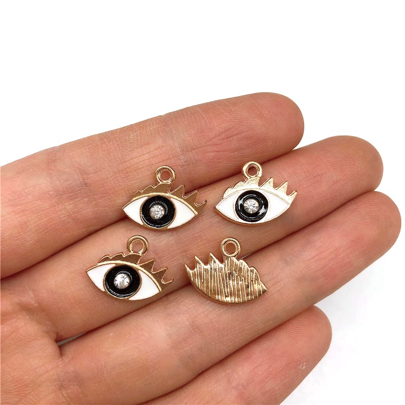 4pcs Liontin Bentuk Bulan Bintang Mata Bahan Alloy Charms