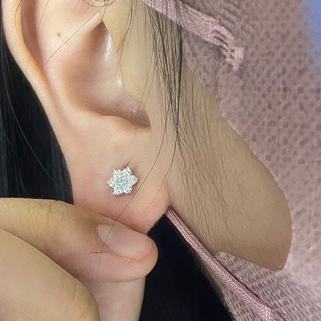 Anting anak dan dewasa emas asli kadar 750 75 17k branded Cartie bunga clover smiley tiff n co simple permata aesthetic korea terbaru duduk paku tusuk gram mas putih whitegold kerabu giwang tanpa mata ringan setengah 1