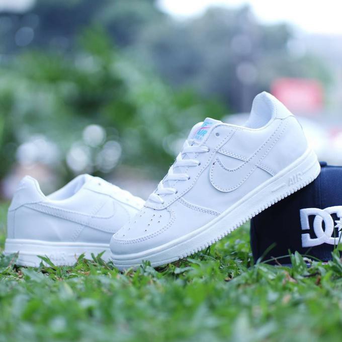 Baru Promo Sepatu Wanita Nike Air Force One Putih Full White Grade Ori - Putih, 37