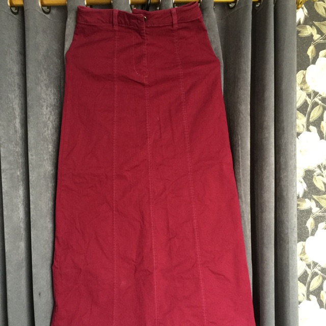 Preloved Rok Corniche Panjang Maroon