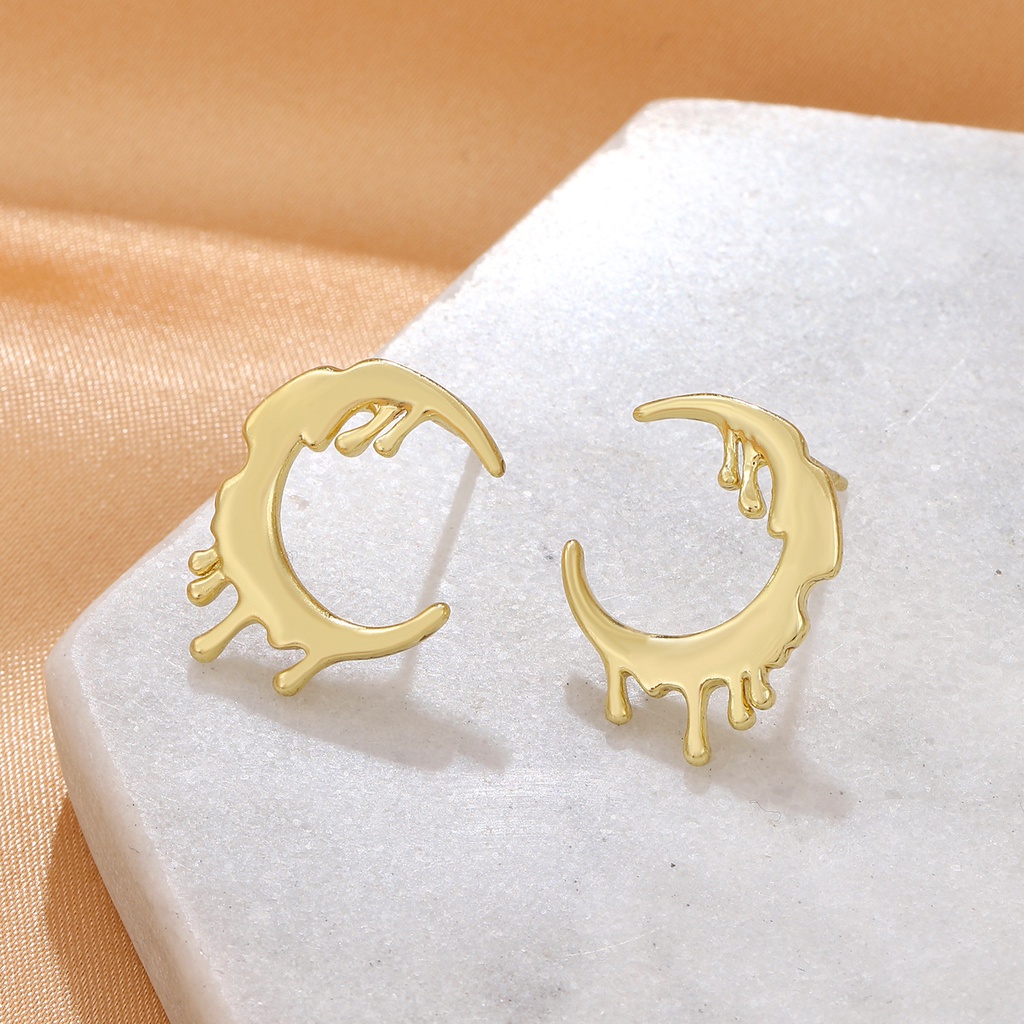 Anting Stud Mini Bahan Metal Tekstur Bulan Lava Gaya Vintage Eropa Amerika Untuk Wanita