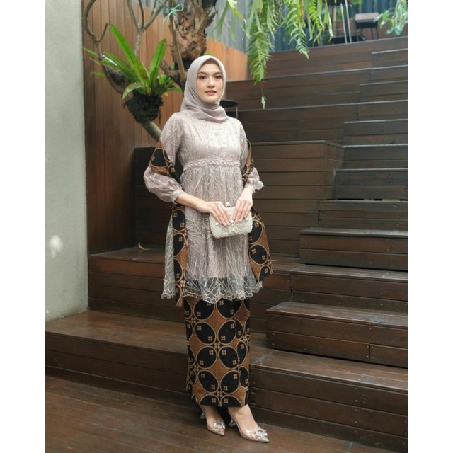KEBAYA BATIK MODERN KEBAYA MAHESWARI LAMARAN WISUDA TUNANGAN WID BATIK AKITA SHOOP-KEBAYA+ROK KAWUNG