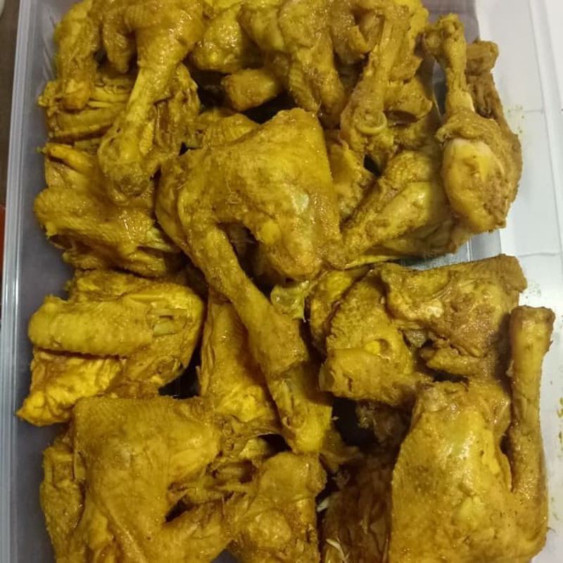 

Ayam Goreng Ungkep Bumbu Rempa Lengkuas Kuning