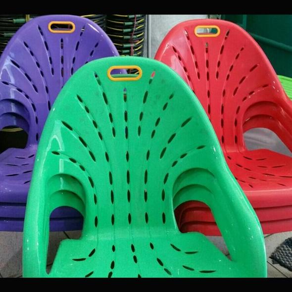 BANGKU / KURSI SANTAI PUP SHINPO PLASTIK