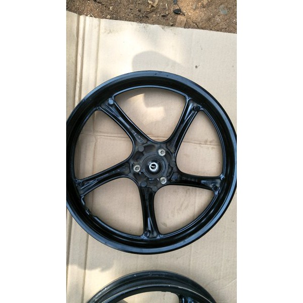 PROMO TERMURAH velg vleg plek pelek velek mio m3 satu set velg mio m3 velg m3 velg yamaha mio m3