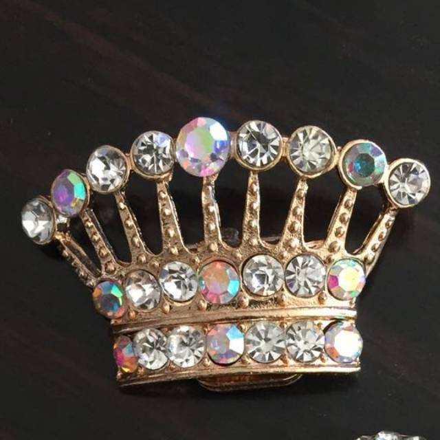 Pin sandal popits crown gold kw
