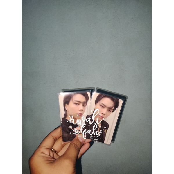 MD THE CASTLE JOHNNY ( AR & 4x6 Photo set)