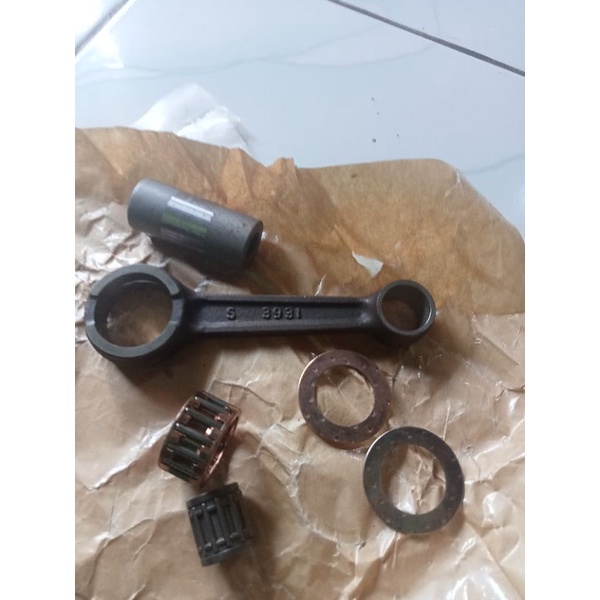 stang seher stang piston Suzuki trs trz katana original Japan