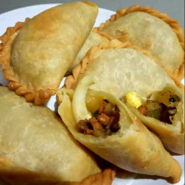 

PASTEL DAGING HOMEMADE ISI 10PCS