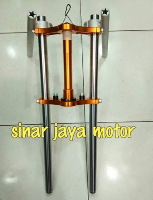 Segitiga shock depan ayam jago avacham plus stang  15 drajat  diameter as 26  mio  1set