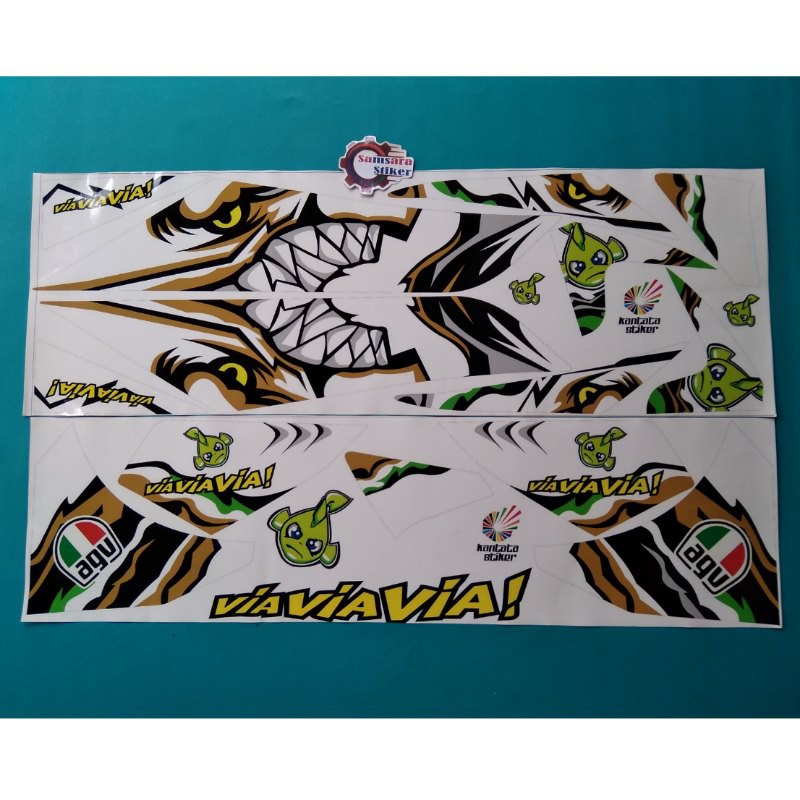 Stiker Motor R15 V2 Variasi Hiu Putih