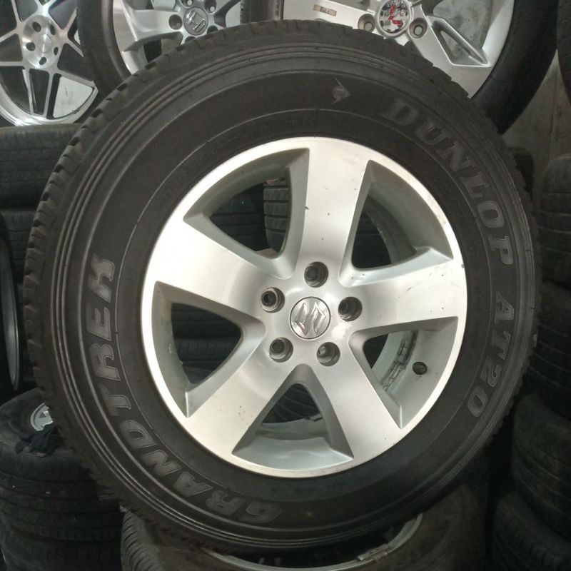 velg mobil bekas suzuki ring 16 lubang baut 5x114 plus ban ukuran 225 60 r17 dunlop