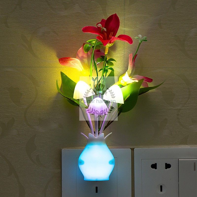 Lampu Tidur Jamur Avatar Sensor Mushroom Lamp LED Night Lampu Hias Kamar Colokan Dinding Warna Unik