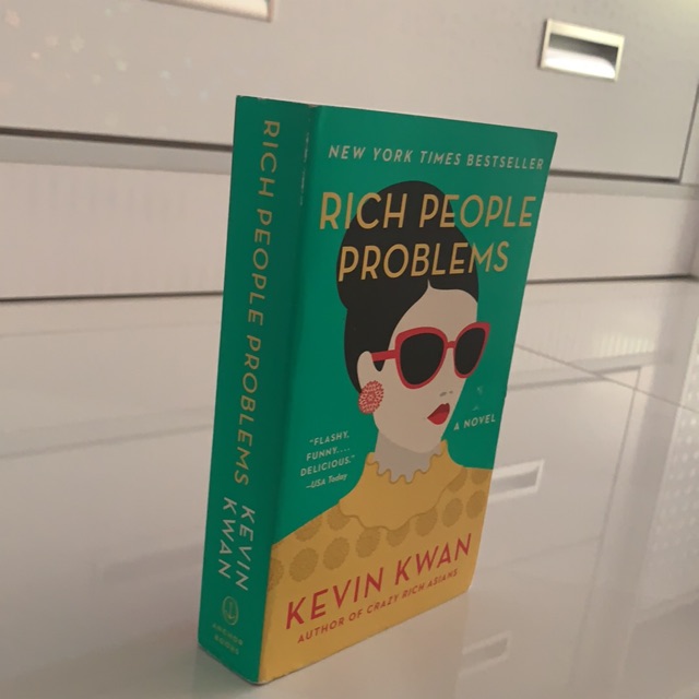 Buku Crazy Rich Asians: Rich People Problems