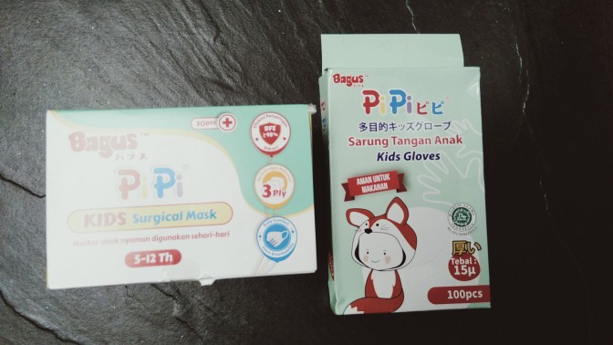 Bagus Pipi Sarung Tangan Plastik & Surgical Masker Anak Bundle -15 Mikron