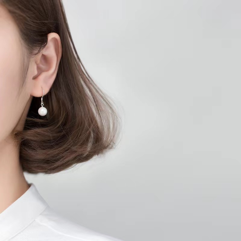 Anting Hook Wanita Mutiara Putih Mode Elegan Korean Aksesoris Earrings Fashion