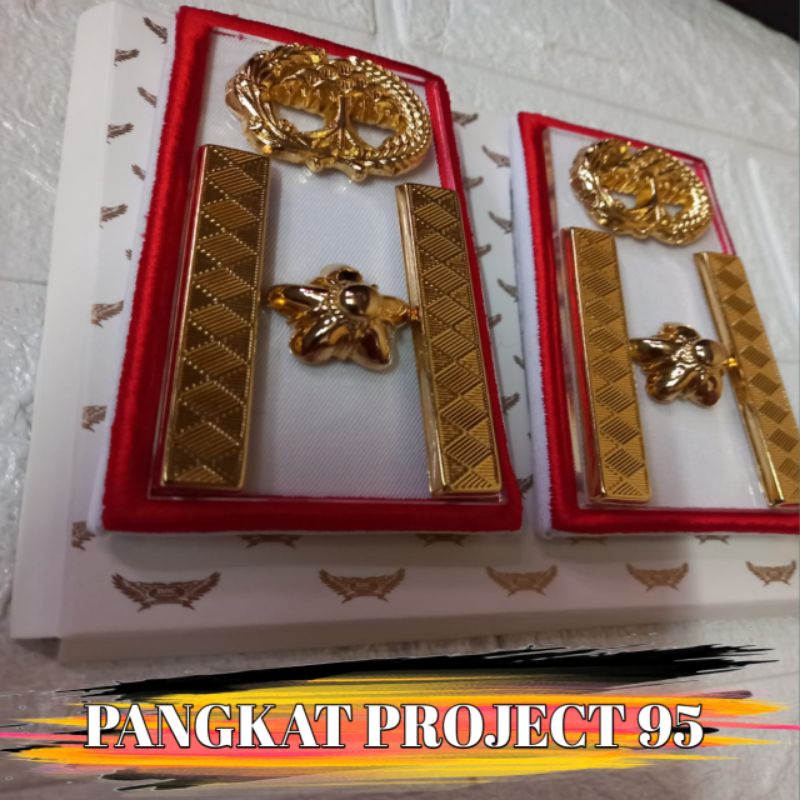 

PANGKAT PDH MAKASAR KAIN PUTIH AKRILIK BENING 4A