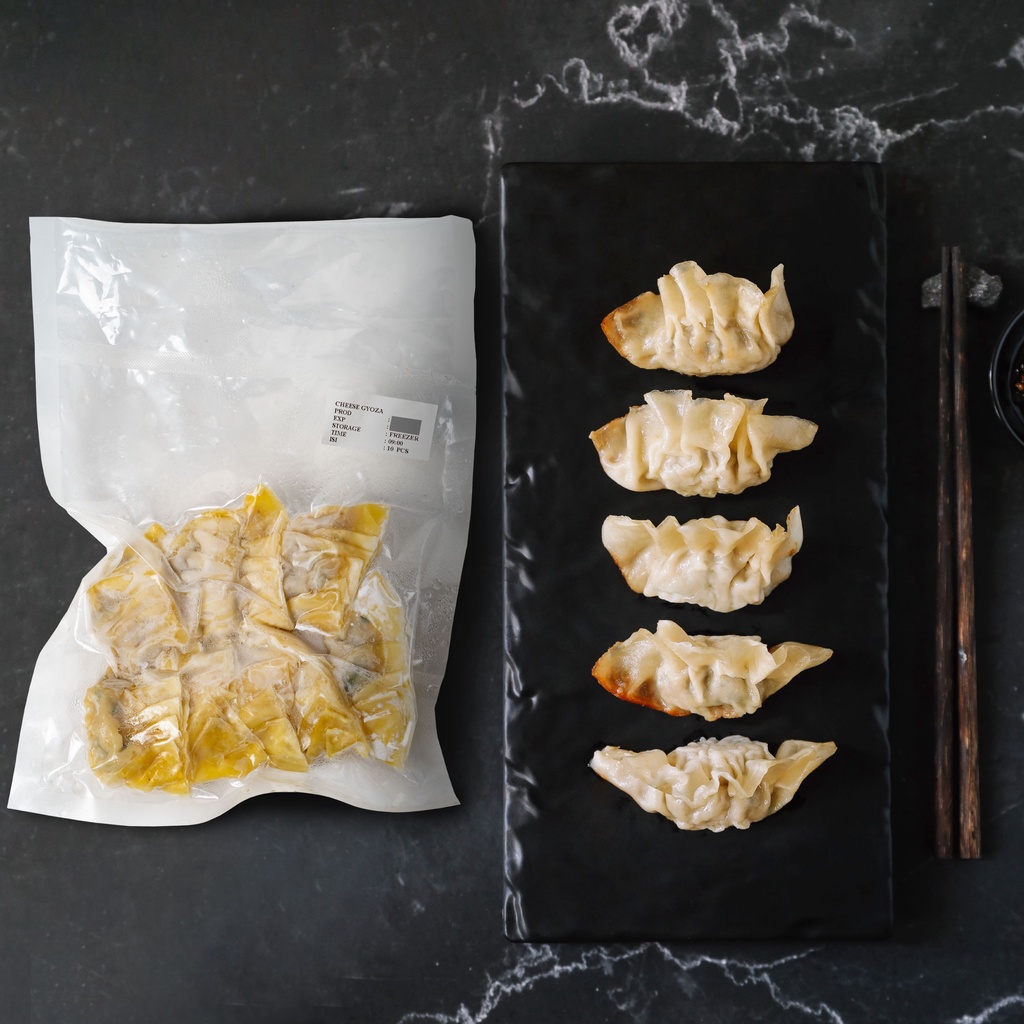 

Frozen gyoza japanese style / Pangsit Jepang Beku