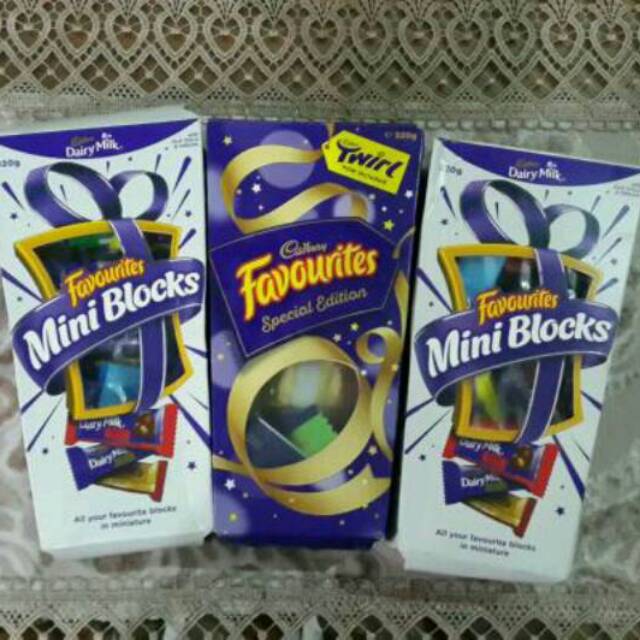 

Cadbury Favourites 820g Mini Blocks Mixed Chocolates Cokelat Australia Import