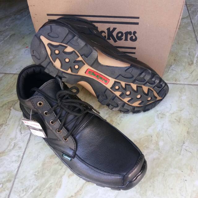 Sepatu boots kulit asli