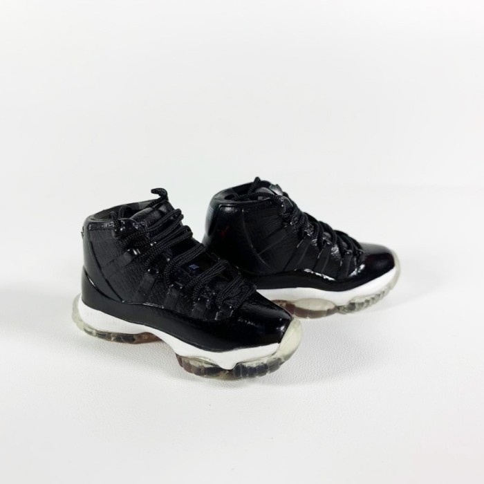 AIR JORDAN 11 AJ11 JUBILEE 3D SNEAKERS KEYCHAIN MINIATUR