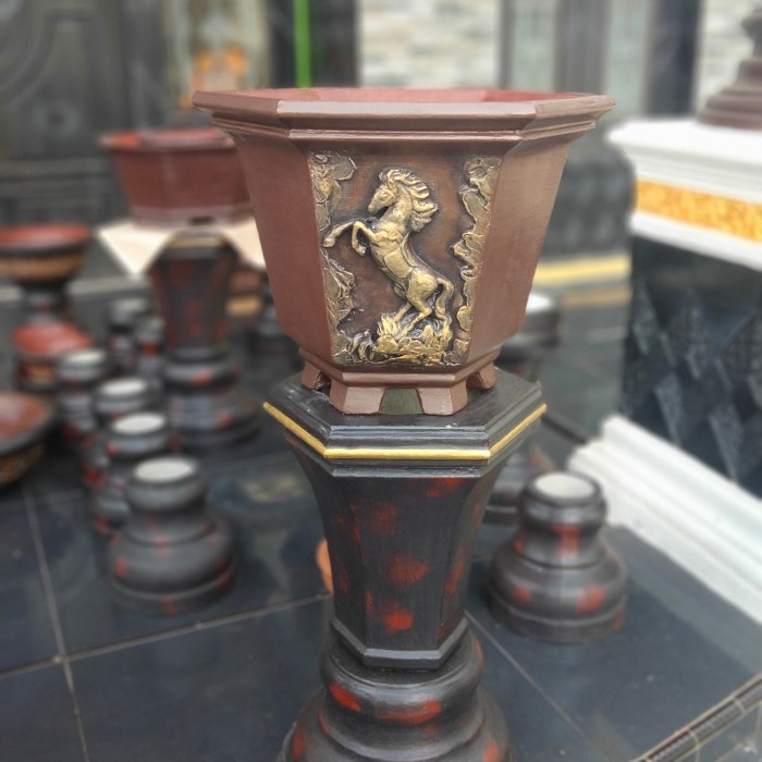 Pot Relief Karakter Kuda (Cascade)