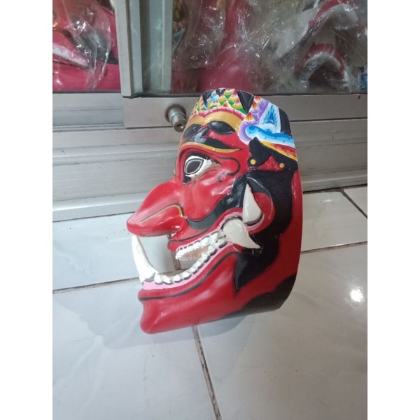 topeng cakil kayu