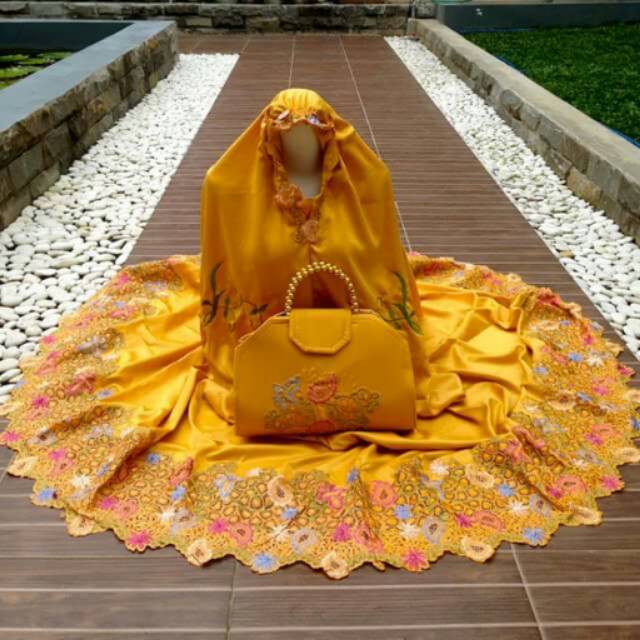 Mukena bordir satin silk