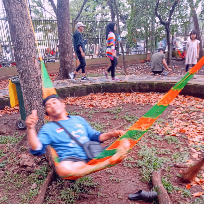 HAMMOCK AYUNAN JARING GANTUNG Terbuat dari bahan tali tambang Size 200cm x 120cm dari pengrajin