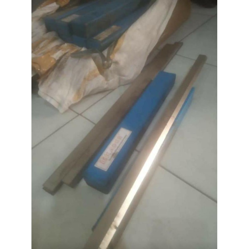 pisau planer bekas merk campur panjang 61 cm tebal 6 mm