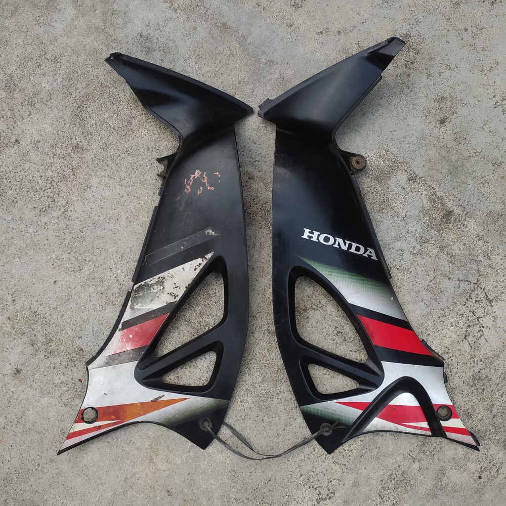 Body dalam sayap dalam Honda Kirana striping original original bawaan