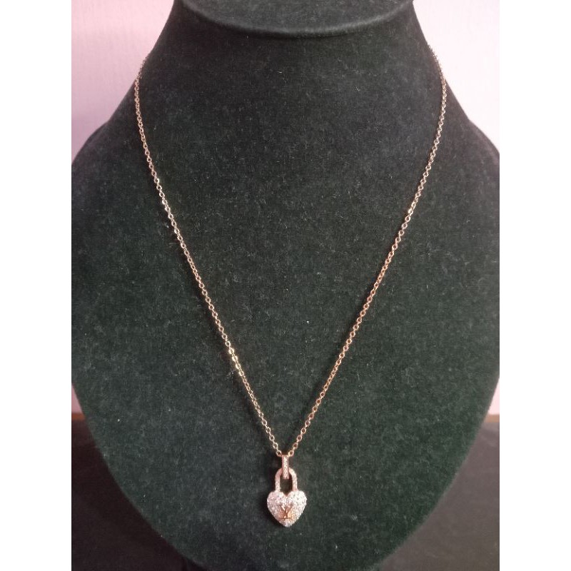 Kalung Bandul LV Love