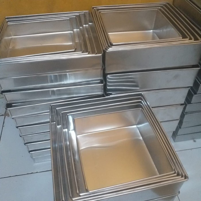 Loyang Kue Bolu Kotak/Persegi Aluminium | Variasi 18/20/22cm