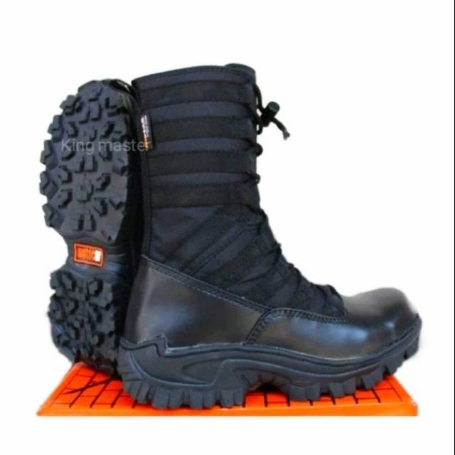 sepatu safety anti air