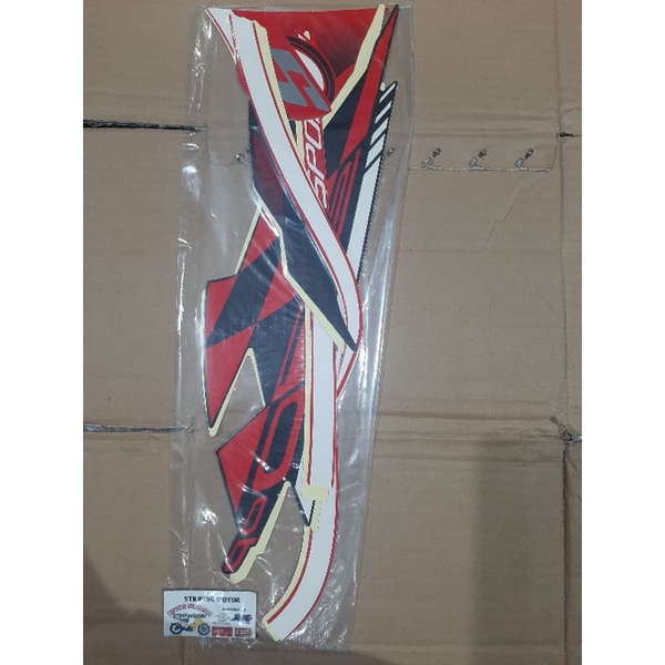 STIKER STRIPING LES BODY MOTOR HONDA SCOOPY 2018 MERAH HITAM