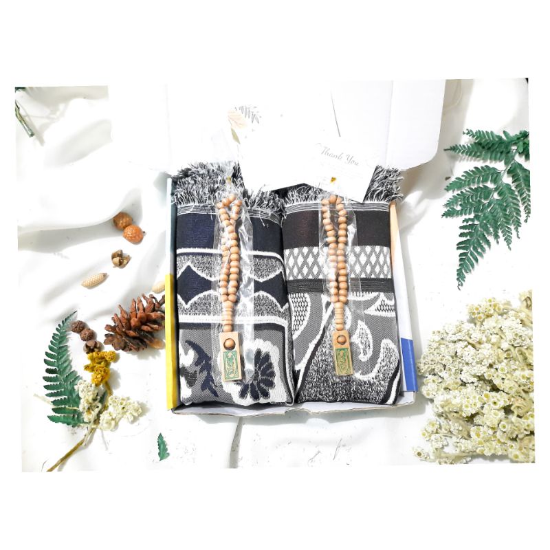 

HAMPERS SAJADAH CEWEK ATAU COWOK TERMURAH REALPICT