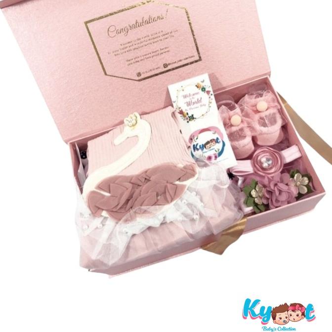 

Kyoot Babys | Set Flaminggo (Kado 1 thn) | Hampers Baby
