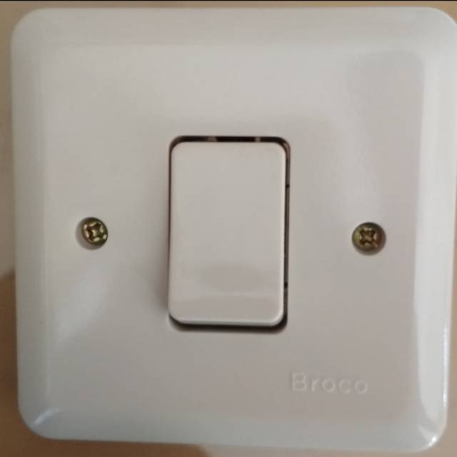 Broco Single Switch