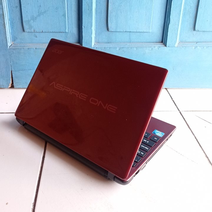 Acer Aspire One 756 Merah Layar 12 inch RAM 4GB/2GB HDD 320GB Intel Celeron Netbook Notebook Second