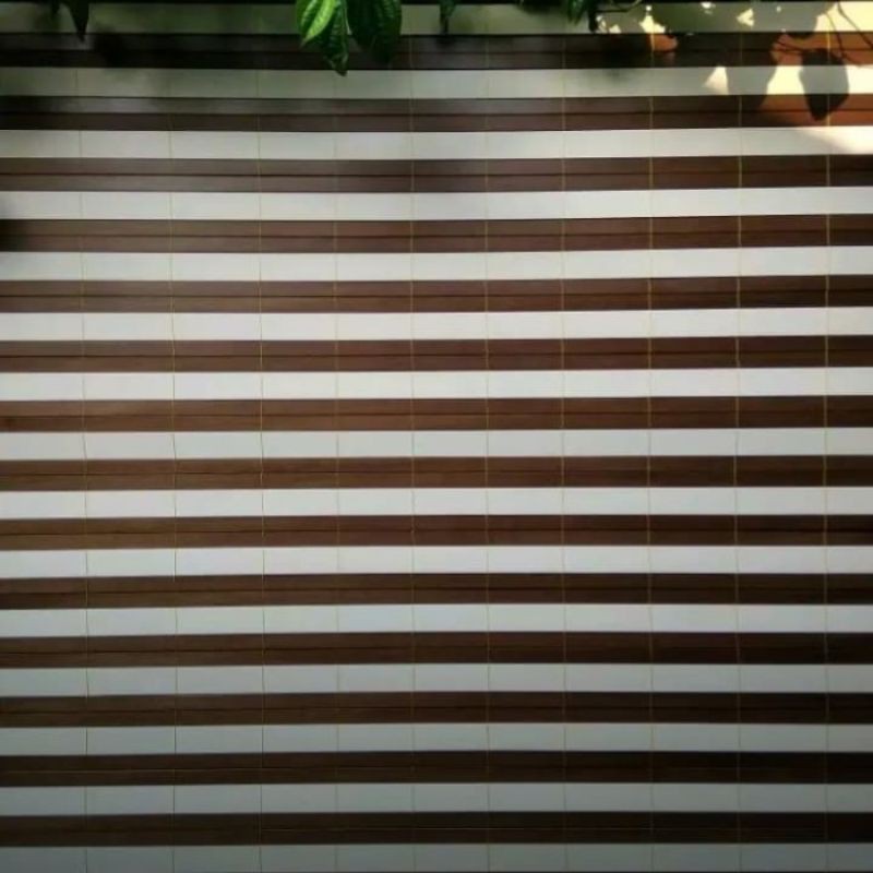 Krey/tirai kayu untuk outdoor sebagai penghalau panas dan hujan