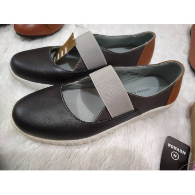 Sandal yongki komaladi brand matahari