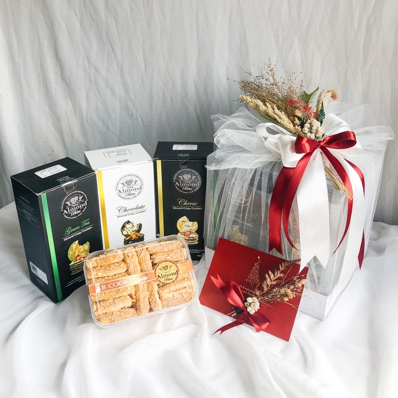 

CHRISTMAS HAMPERS by almondbitesbdg