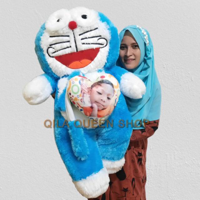 BONEKA DORAEMON JUMBO BERSIRI SYAL GRATIS cetak photo ATAU  UKIR NAMA